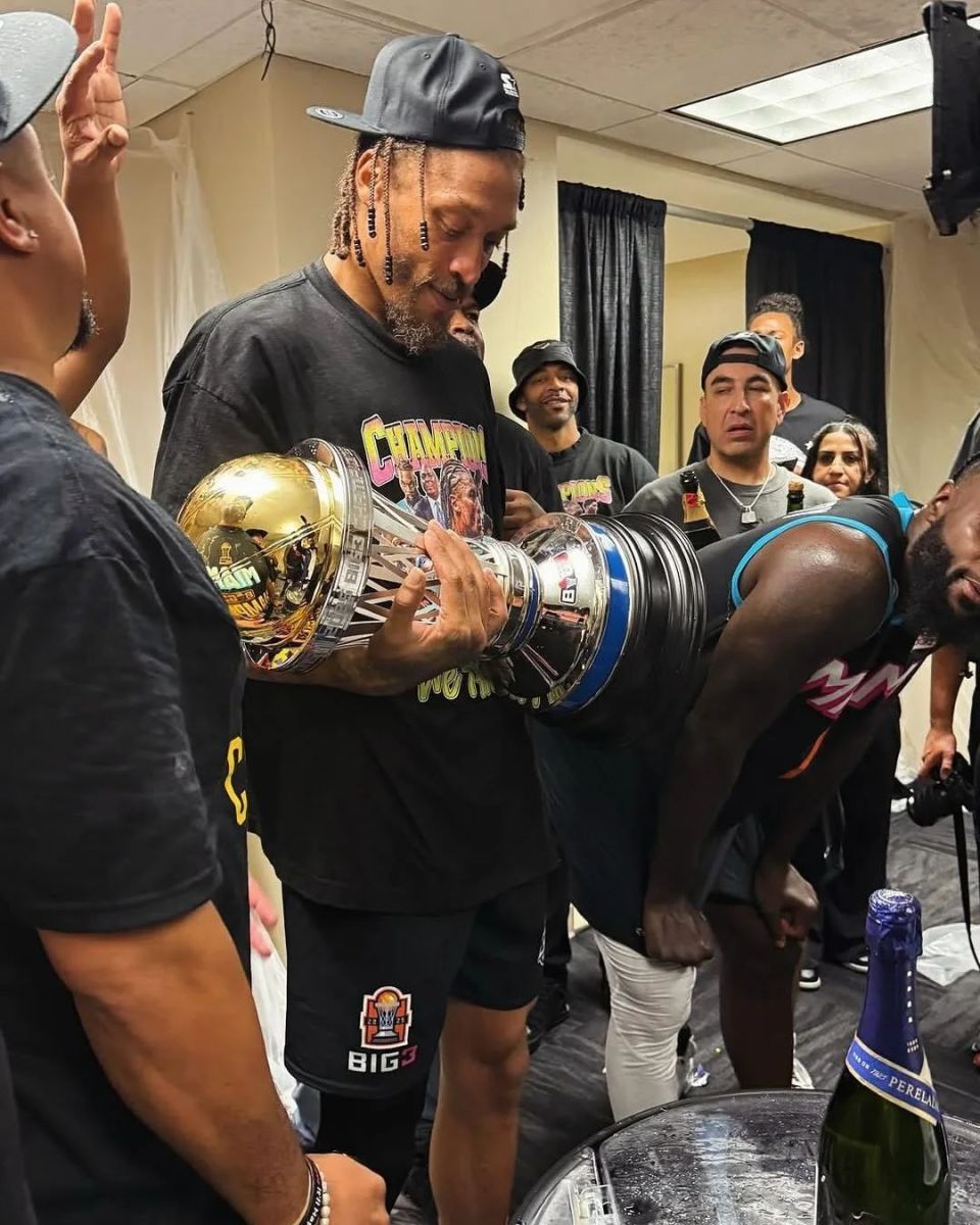 今天在BI, 詹姆斯发生 今天在BI, 詹姆斯发生