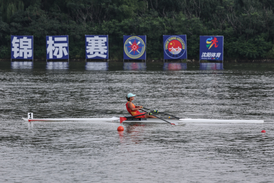 bt, 新华社记者 bt, 新华社记者