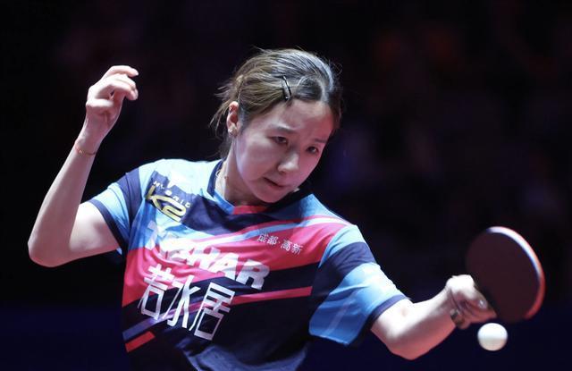 上海龙腾的, 何卓佳孙铭