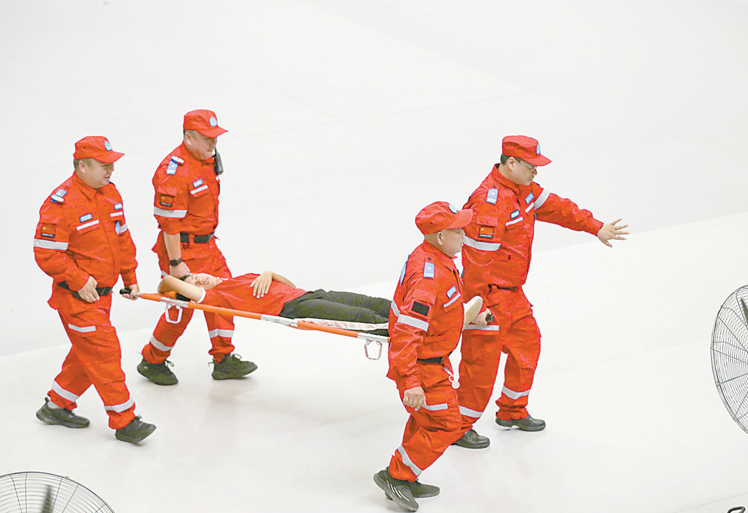 下达指令, 以练促改, 创造有利条 下达指令, 以练促改, 创造有利条