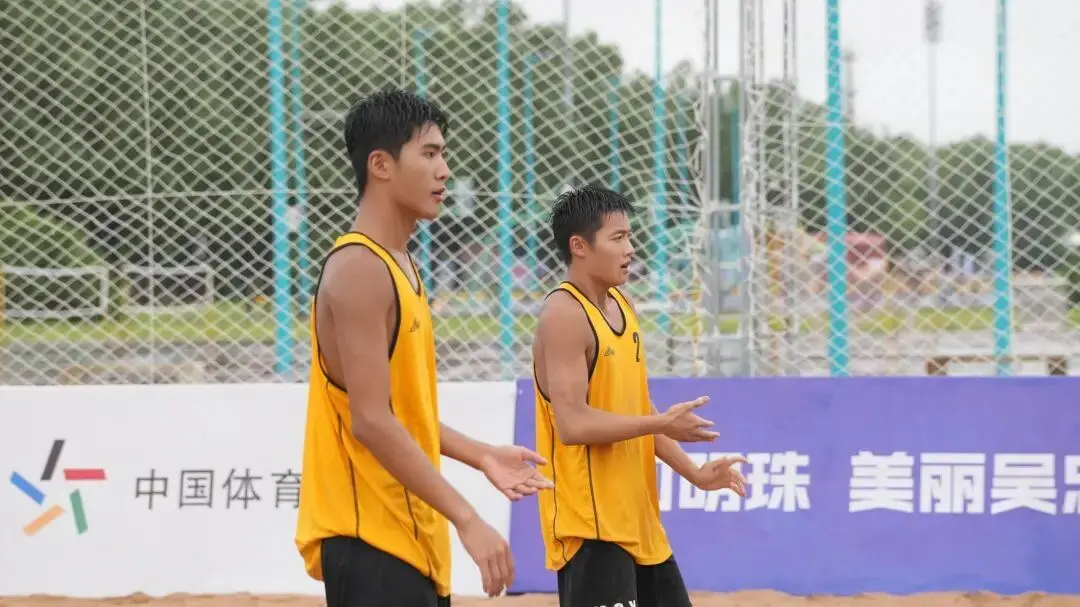 目资格赛在, 名运动员参, 排男队主教